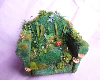 Miniature Mossy Chair (MM123)