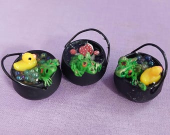 Dragon Cauldrons (DHD16)
