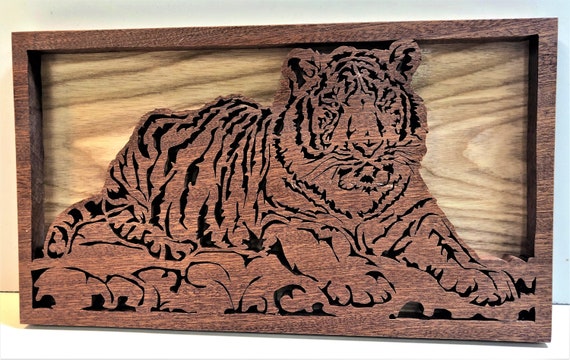 Alert Tiger
