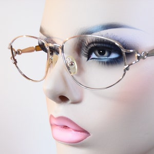 Vintage GOLD  4660 Eyeglasses Used Frame Made in China