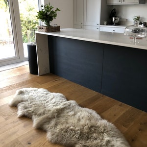 Ethically crafted double sheepskin in Oyster