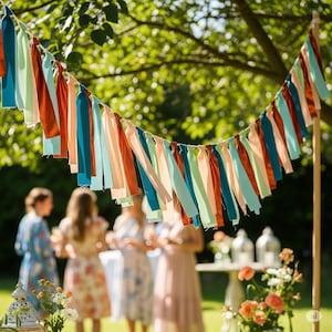 Boho Quastengirlande | Benutzerdefinierte Glamping Party Decor | Wimpelkette in jeder Farbe für Partys im Freien | Boho Zelt Dekor