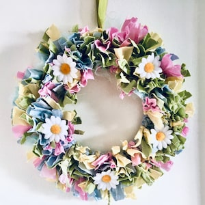 DIY Daisy Rag Wreath Craft Kit: Create a Pretty Pastel Wreath with handcrafted Daisies, Sustainable. Bestselling product. image 1