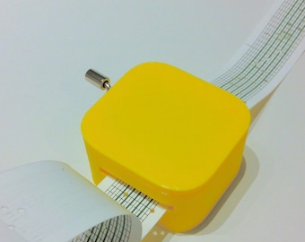 3D プリントのカスタム オルゴール (ケースのみ、音楽ムーブメントと紙ストリップは含まれていません)