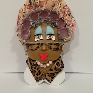 Accesorio de corona de abuela afroamericana (Glamma).