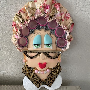 Glamma wreath attachment