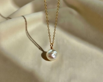 Handmade Simple Crystal Bead Pendant, Mother Of Pearl Necklace, Healing Gemstone Jewellery, With 18 inch gold chain, Dainty Gift for Women