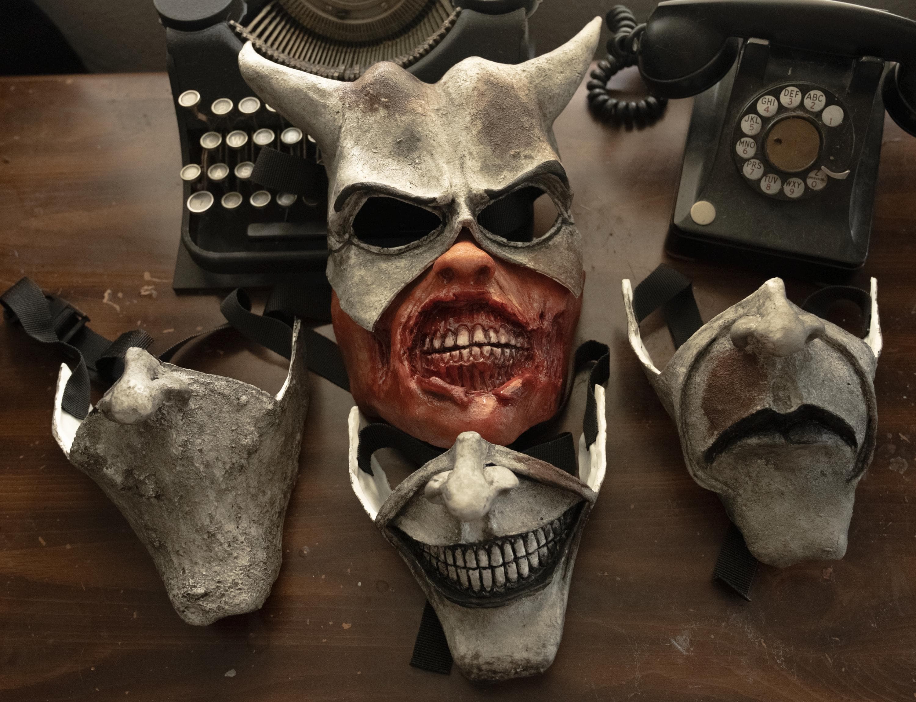 黒い電話掴みマスク：怖いハロウィーンのコスプレやゴシックロール