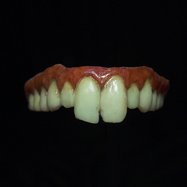 pennywise buck teeth (pennywise dentures)