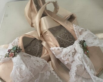 Vintage ballet pointe shoes