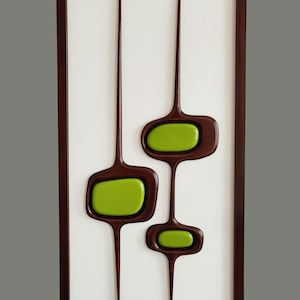 Mid Century Moderne Holz Skulptur, Grünes Atomic Kunstwerk (40x20)