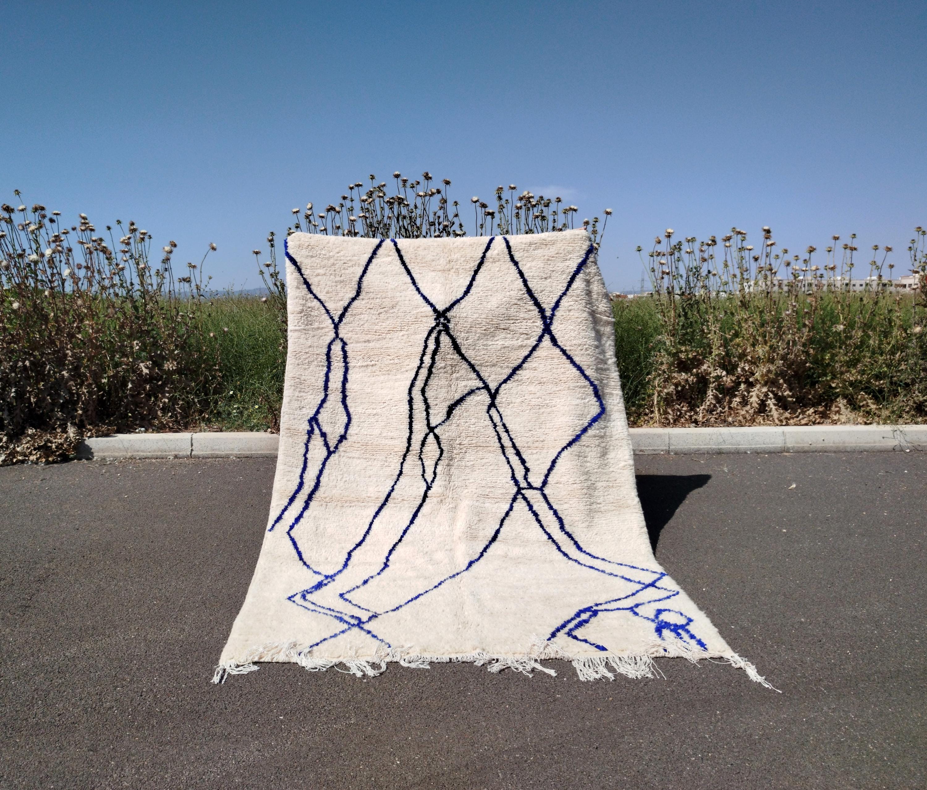 トップス rugal Handmade Moroccan Azilal Rug: Cream & Blue Wool Berber Carpet - Etsy