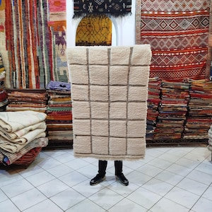 Handmade Moroccan Checkered Rug, Berber Checkerboard rug, Handmade Moroccan rug, Checker board rug, Beni ourain rug.