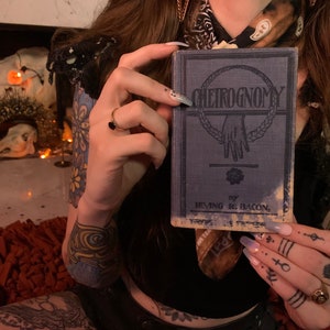 Cheirognamy Antikes Handlesen Buch - Handlesen Astrologie Grimoire Okkulte Magie Hexerei Pagan Gothic Vintage Kuriosität Kuriosität Selten