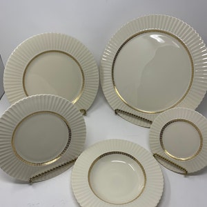  Wyxy 100 PCS Bone China Dinnerware Set European Style Gold Rim  Marble Texture Tableware Ceramics Cake Dish Steak Dinner Plate Gift Service  for 12 People : Home & Kitchen