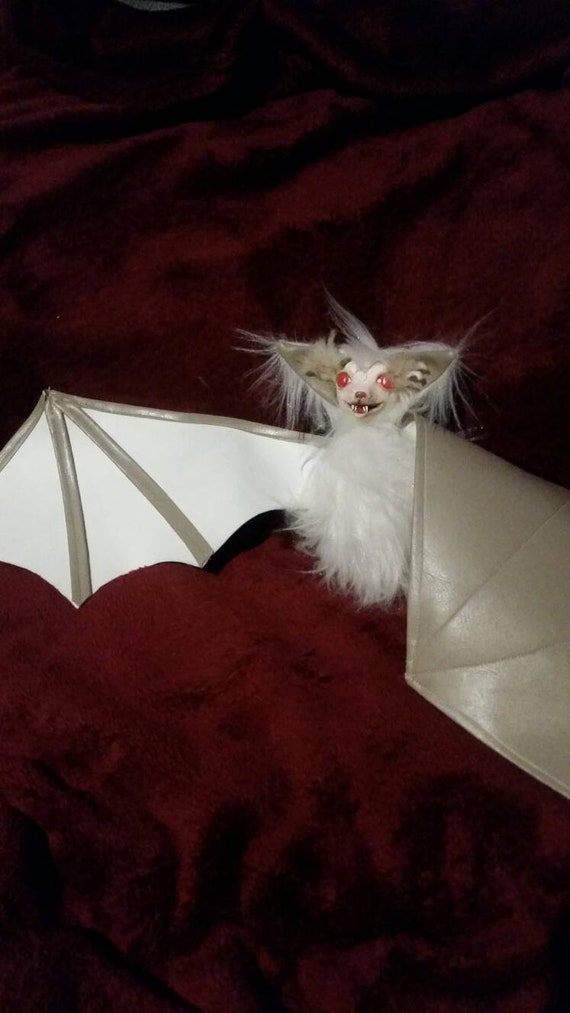 Poupee D Art De Chauve Souris Blanche D Ooak Etsy