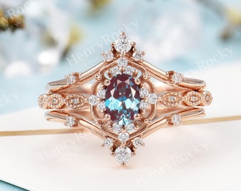 Vintage Alexandrite Engagement Ring Set Rose Gold Wedding Ring Oval cut Bridal Art deco Moissanite Diamond Ring Milgrain Anniversary ring