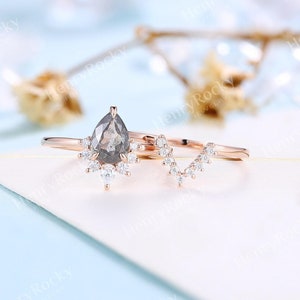 Salt and Pepper Diamond Engagement Ring Set Art deco Pear shaped Rose gold wedding ring set Vintage Moissanite Bridal set Anniversary ring