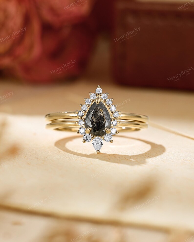 Conjunto de anéis de noivado - Conjunto de alianças com diamantes sal e pimenta, aliança curva da HENRYROCKY imagem 11