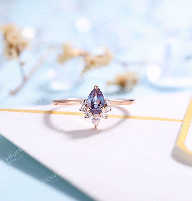 Vintage Alexandrite Engagement ring Pear cut Ring prong set ring Dimond Bridal Art deco Moissanite wedding Ring Anniversary Promise Ring 