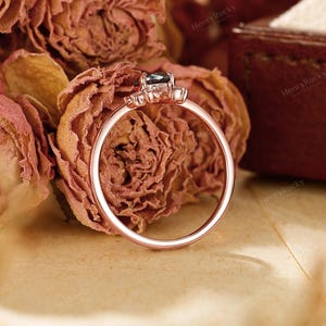 Conjunto de anéis de noivado - Conjunto de alianças com diamantes sal e pimenta, aliança curva da HENRYROCKY imagem 9