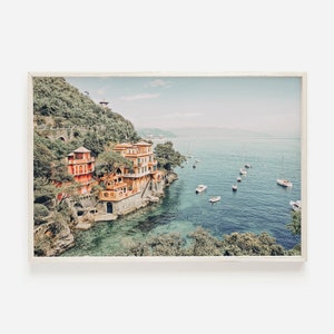 Barcos en el lago de Como, casas en la orilla del lago, fotografía del lago de Italia, paisaje del lago de Como, paisaje de Italia, decoración del hogar del lago de Como, impresión del lago de Italia