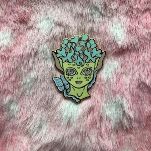 Kaya Hirsch Mädchen Emaille Pin