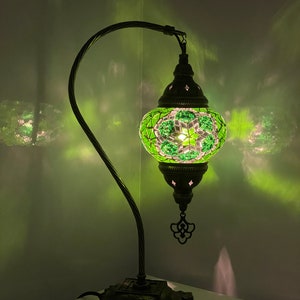 KOSTENLOSE Lieferung Led-lampe Türkisch Marokkanische Mosaik Grün Bunte Glas Schwanenhals Schreibtisch Tischlampe EU UK Zertifiziert