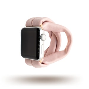 Blush Pink Yoga Band™ for Women's Apple Watch, Samsung & Fitbit Versa - Dót Outfitters