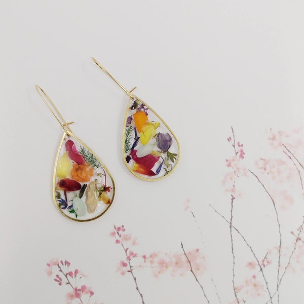 Real flower earrings, Pressed flower earrings, Pressed flower jewelry, Botanical jewelry, Terrarium jewelry, Gifts for her, Woodland Jewelry