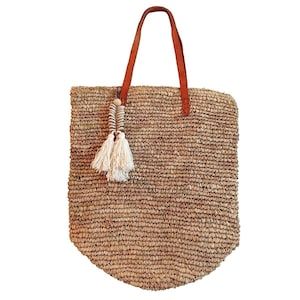 Basttasche mit Muschelbommel; Strandkorb; Strandtasche; Basttasche; Strandtasche aus Bast; Strandtasche; Börse von Spiaggia