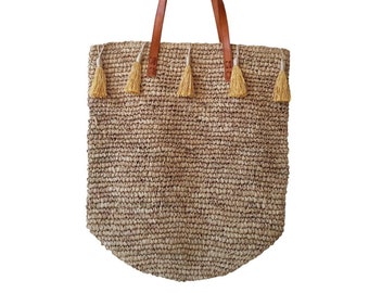 Jemen Basttasche mit orangefarbenen Quasten; Strandkorb; Tragetasche; Strandkorb; Basttasche; Markttasche; Strandtasche