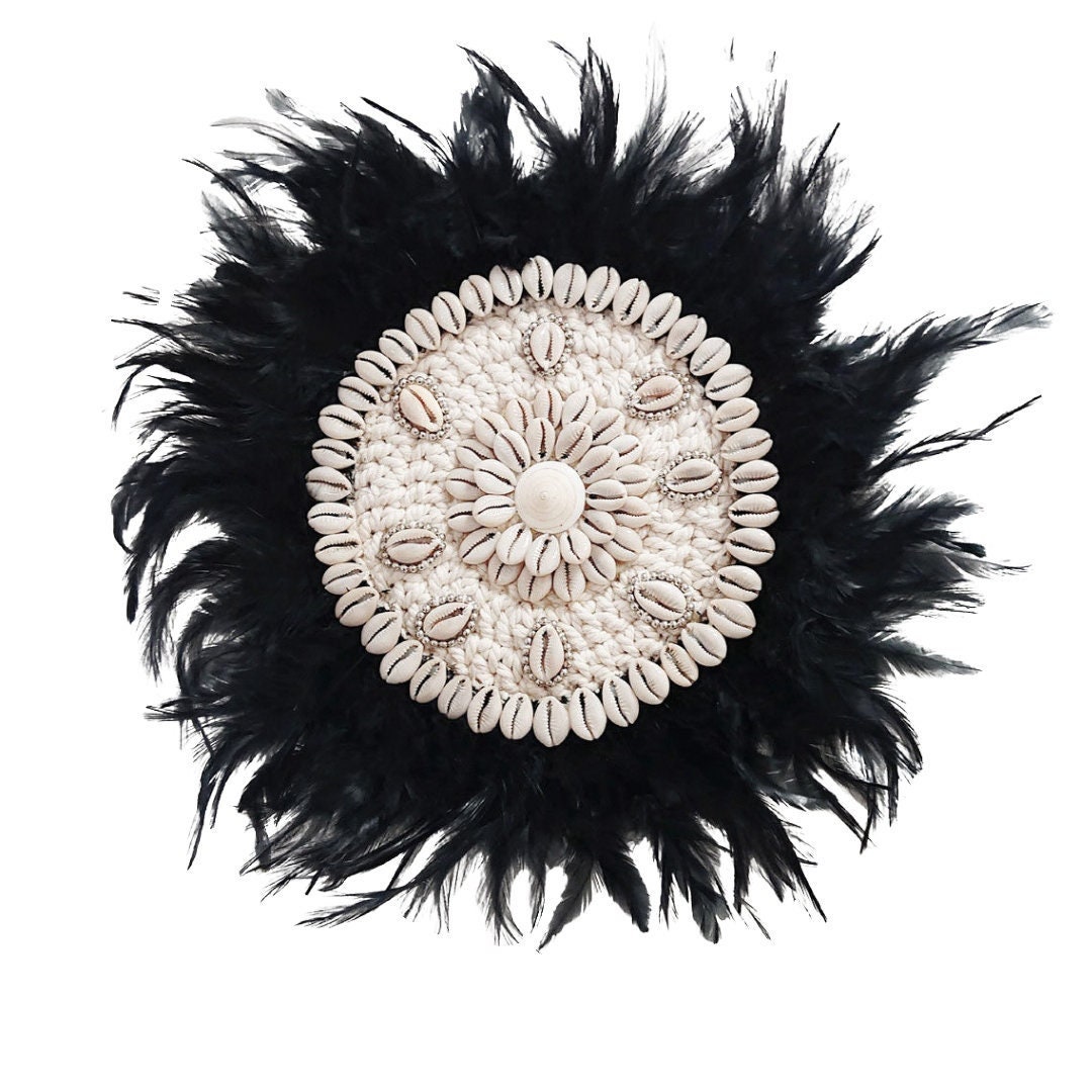 Décoration Murale Noire en Macramé, Plumes et Coquillages Cauris