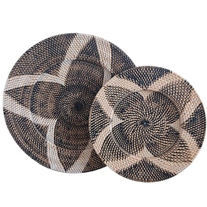 Round rattan tray