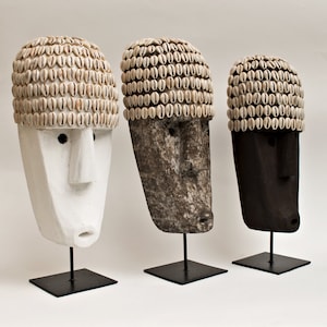 Decorative mask, natural aged - Timor art - Wooden statue - Wooden Cowrie Mask on Stand -