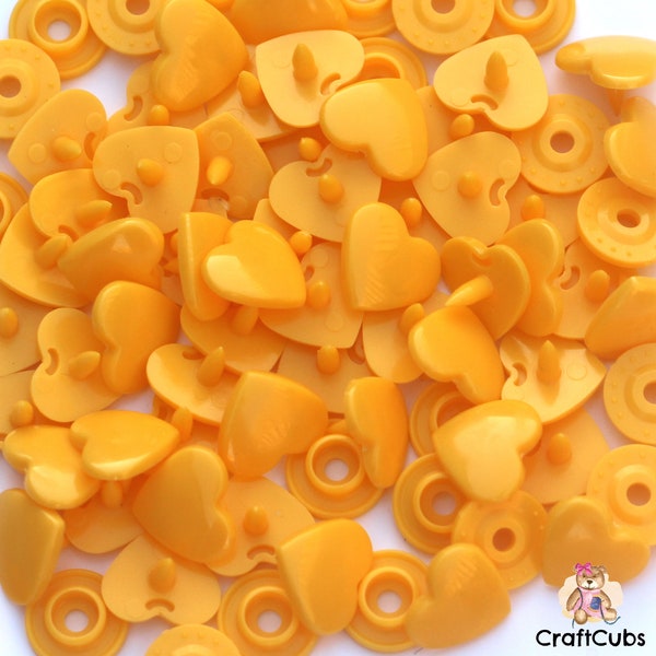 B10 Kam Snaps in Amber Yellow : Glossy, Heart ou Matte // Taille 20 ou T5 // disponible en plusieurs coloris // bouton pression, boutons pression plastique