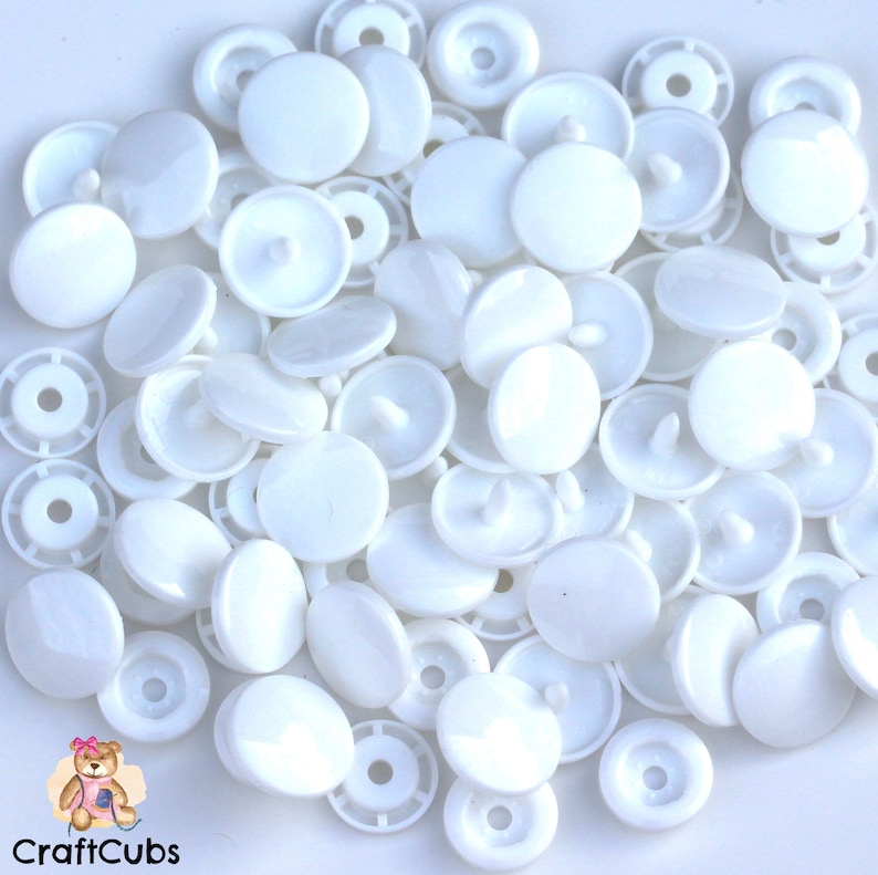 B3 Kam Snaps in White: Heart, Glossy or Matte // Size 20 or T5 // available in many colours // snap fastener, plastic snaps image 2