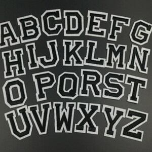 Parches del alfabeto ABC para planchar // Apliques bordados con letras universitarias en blanco y negro // Parche para coser, parche para planchar en ropa para niños