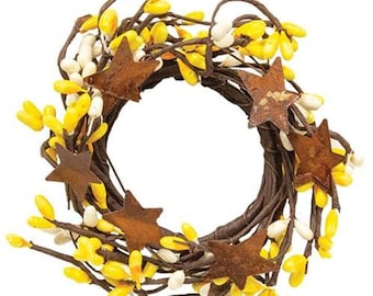 Yellow & Cream Pip Berry with Rusty Stars 6" Ring