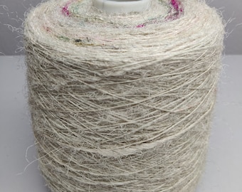 Hilo de seda sari reciclado blanco: hilado a mano, 450 yardas por cono