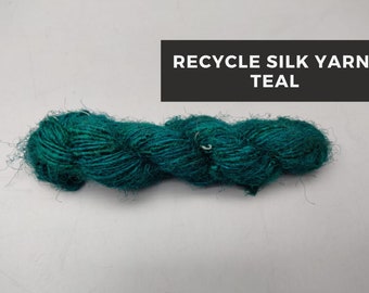 Fil de soie sari recyclé bleu sarcelle : filé à la main, 50 mètres