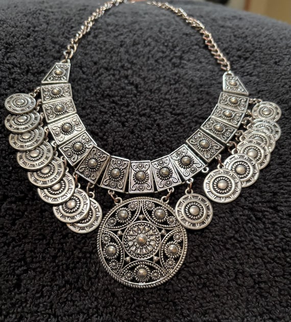 Silvertone paneled  statement necklace - image 2