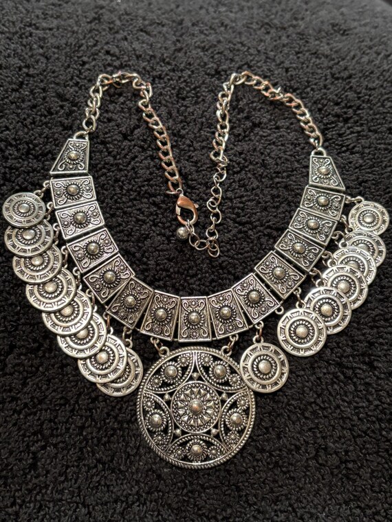 Silvertone paneled  statement necklace - image 3