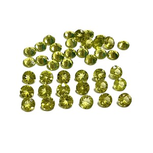 Fantastische natuurlijke peridot facetgeslepen edelsteen Afmeting: 7 x 7 mm ronde vorm Goede top groene peridot gefacetteerde steen voor het maken van sieraden edelsteen