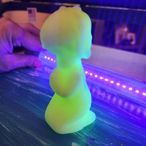 Vintage FENTON Uranium Custard Glass Praying Religious Girl Child Figurine 3&quot;
