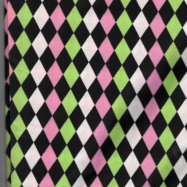 Fabric diamond pattern green/pink, 1.14 x 1.35 m