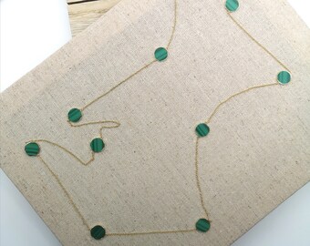 Collar de malaquita de oro macizo de 18k: cadena larga, hecho a mano.