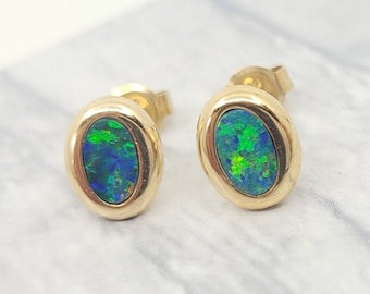 Piccoli orecchini a bottone in opale in argento sterling