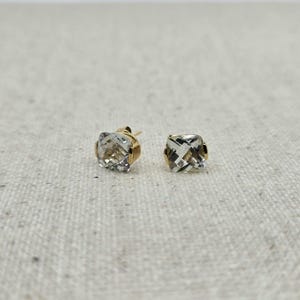 18k Gold Green Amethyst Stud Earrings: 7mm Cushion Checkerboard Prasiolite