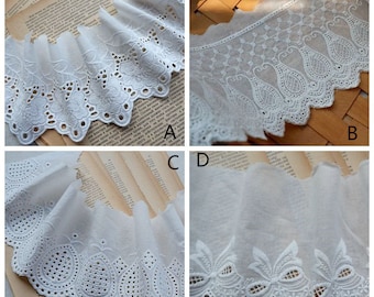 vit spetskant, broderad gasvävspets med rosetter och blommor, vintagespetskant, spetstyg för brudklänningar, bomullsspets